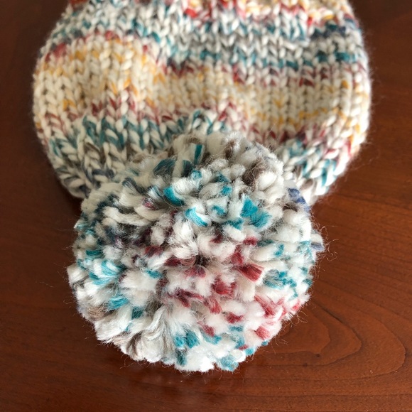 Handmade Knitted Beanie Ski Hat, Pom Pom One Size - Picture 3 of 4